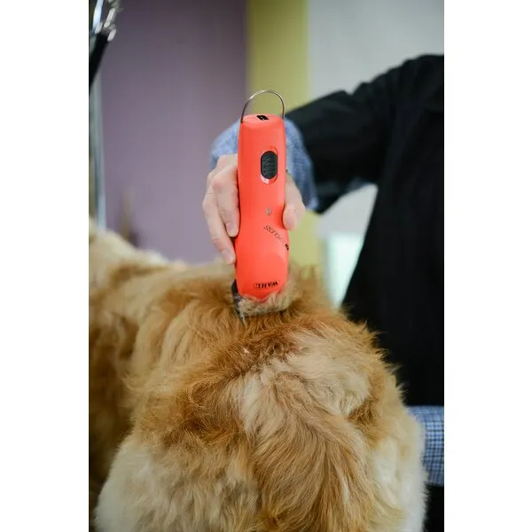 WAHL Professional Animal KM Cordless 2-Speed Detachable Blade Pet and Dog Clipper Kit, Poppy (9596-200)